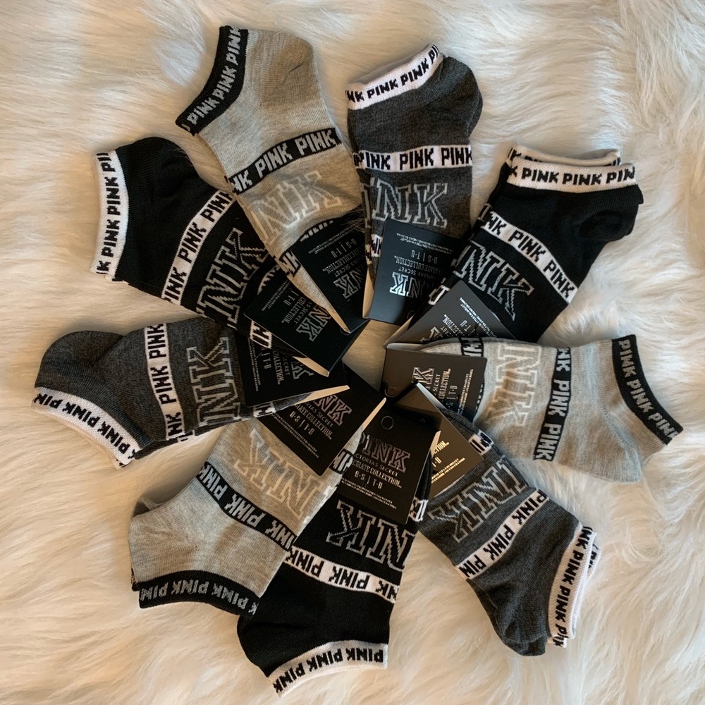 BRAND NEW 5 PAIRS VS SOCKS
